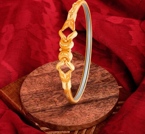 Minimal Gold Bangle